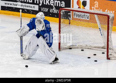 Heerenveen, pays-Bas. 18 janvier 2024. HEERENVEEN, PAYS-BAS - NOVEMBRE 18 : Veronika Ageyeva du Kazakhstan lors de l'échauffement du Championnat du monde féminin U18 sur Thialf le 18 janvier 2024 à Heerenveen, pays-Bas (photo de Ricardo Veen/Orange Pictures) crédit : Orange pics BV/Alamy Live News Banque D'Images