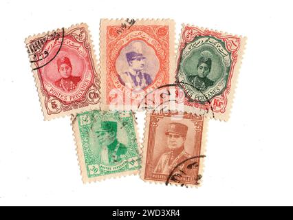 Timbres-poste vintage de Perse (Iran) isolés sur fond blanc. Banque D'Images