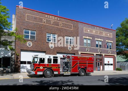 Moscou, ID, États-Unis - 23 mai 2023 ; appareil de pompage du service d'incendie de Moscou Idaho à l'extérieur du bâtiment MFD Banque D'Images