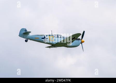 Messerschmitt BF 109 avec moteur Hispano en vol de formation. Le célèbre avion de chasse Gerrman WW2 ME109 Banque D'Images