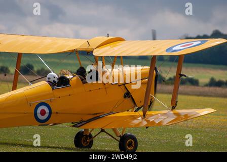 De Havilland DH-82 Tiger Moth (DF112 RAF) un avion d'entraînement autrefois populaire. Banque D'Images