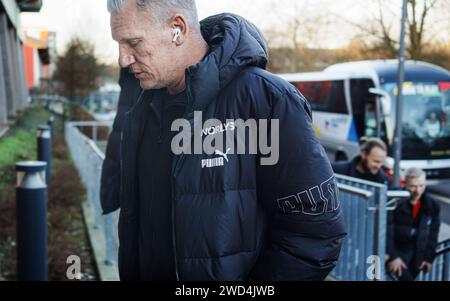 L'entraîneur national danois Nikolaj Jacobsen lors de la conférence de presse et de l'entraînement de l'équipe nationale masculine de handball à Hambourg le jeudi 18 janvier 2024. Banque D'Images