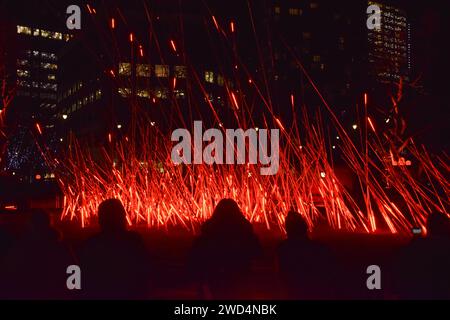 Londres, Royaume-Uni. 18 janvier 2024. « Sign » de Vendel et de Wolf, dans le cadre des installations Winter Lights de cette année à Canary Wharf. Crédit : Vuk Valcic/Alamy Live News Banque D'Images