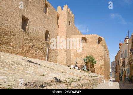 Les murs défensifs de la Kasbah dans la médina de Sousse, Tunisie. Banque D'Images