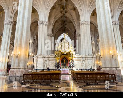 Saragosse, Espagne - 30 mars 2023 : intérieur de la cathédrale du Salvador, la Seo, à Saragosse, Espagne . Photo de haute qualité Banque D'Images