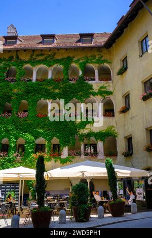 Arcades, mairie, ancienne maison de commerce, Burggasse, Schwaz, Inntal, Tyrol, Autriche Banque D'Images