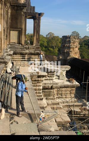 Travaux de restauration à Angkor Wat, Cambodge. Banque D'Images