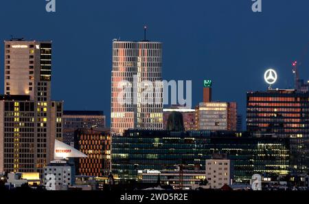 Berlin City West avec le Walldorf Astoria Hotel, le bâtiment Upper West et le Europa Centre, 23.08.2023 Banque D'Images