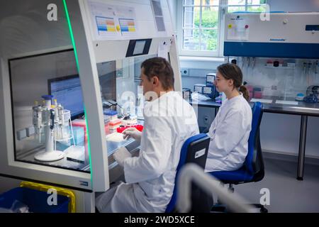 En tant que société de diagnostic génétique moléculaire, biotype GmbH fait partie du Molecular Diagnostics Group (MDG), qui travaille en collaboration avec le Banque D'Images
