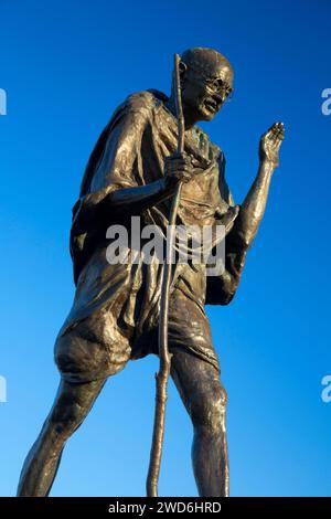 Statue de Mohandas K. Gandhi, San Francisco Ferry Building, Embarcadero, San Francisco, Californie Banque D'Images