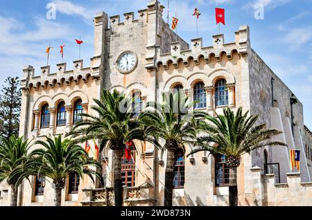 Hôtel de ville de Ciutadella, Minorque. Ancien palais du gouverneur arabe et palais royal sous la Couronne d'Aragon. Minorque, Îles Baléares, Espagne Banque D'Images