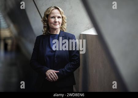 Steffi Lemke, Bundesministerin fuer Umwelt, Naturschutz, nukleare Sicherheit und Verbraucherschutz Buendnis 90/Die Gruenen, posiert fuer ein Foto. Berlin, 11.01.2024. Berlin Deutschland *** Steffi Lemke, Ministre fédéral de l'Environnement, de la protection de la nature, de la sûreté nucléaire et de la protection des consommateurs Buendnis 90 Die Gruenen , pose pour une photo Berlin, 11 01 2024 Berlin Allemagne Copyright : xJaninexSchmitzx Banque D'Images