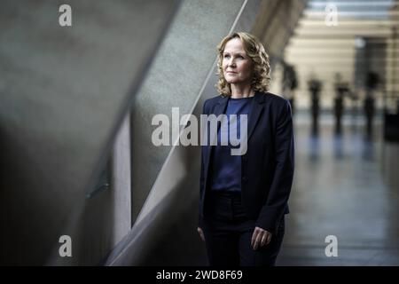 Steffi Lemke, Bundesministerin fuer Umwelt, Naturschutz, nukleare Sicherheit und Verbraucherschutz Buendnis 90/Die Gruenen, posiert fuer ein Foto. Berlin, 11.01.2024. Berlin Deutschland *** Steffi Lemke, Ministre fédéral de l'Environnement, de la protection de la nature, de la sûreté nucléaire et de la protection des consommateurs Buendnis 90 Die Gruenen , pose pour une photo Berlin, 11 01 2024 Berlin Allemagne Copyright : xJaninexSchmitzx Banque D'Images