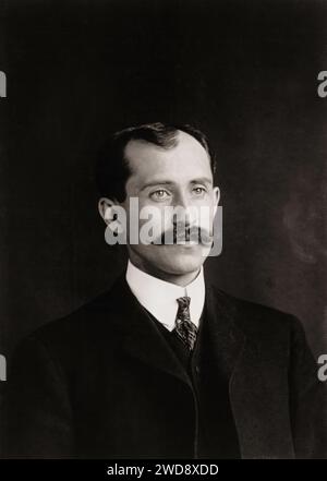 Orville Wright (1871-1948), 34 ans, tête et épaules, avec moustache - les frères Wright - American Aviation Pioneer - inventeur d'avion Banque D'Images