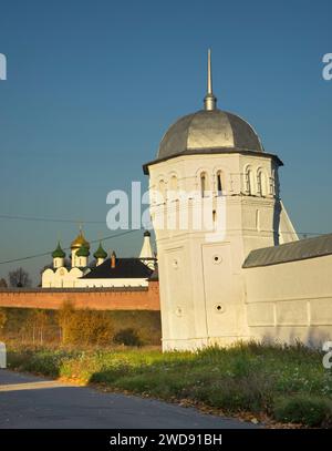 Monastère Sainte intercession (Pokrovsky) et monastère Sauveur de Saint Euthymius à Souzdal. Russie Banque D'Images