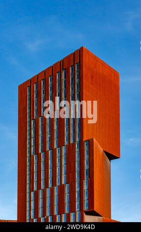 Le bloc moderne Broadcasting Tower fait partie de Leeds Beckett University West Yorkshire Angleterre Royaume-Uni conçu par les architectes Feilden Clegg Bradley 2009. Banque D'Images