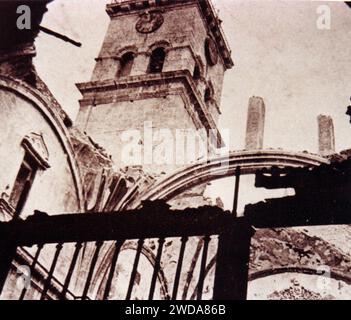 1936. Villena. Iglesia de Santa María. Intérieur 1. Banque D'Images