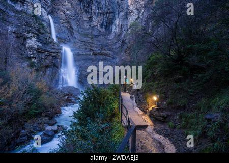 Sorrosal Waterfal, Broto, Parc National Ordesa i Monte Perdido, province de Huesca, Aragon Banque D'Images