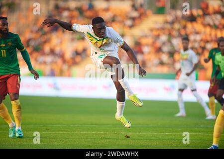 Temps forts du match entre le Sénégal et le Cameroun à la coupe d’Afrique des Nations 2023, Ismaïla Sarr déchaîne une frappe puissante Banque D'Images