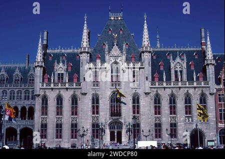 Façade, Cour provinciale, prise en 1990, place du marché, Bruges, Belgique Banque D'Images