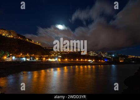 Câmara de Lobos la nuit, Madère, Portugal Banque D'Images