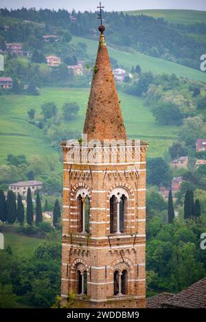 Tour de l'église San Francesco - Urbino - Italie Banque D'Images