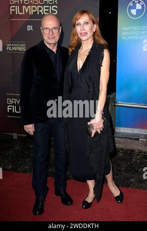 Christian Berkel und Andrea Sawatzki BEI der Verleihung des 45. Bayerischen Filmpreises 2023 im Prinzregententheater. München, 19.01.2024 *** Christian Berkel et Andrea Sawatzki à la présentation du Prix du film bavarois 45 2023 au Prinzregententheater Munich, 19 01 2024 Foto:XF.xKernx/xFuturexImagex Bay filmpreis 2132 Banque D'Images