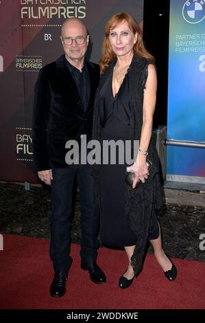 Christian Berkel und Andrea Sawatzki BEI der Verleihung des 45. Bayerischen Filmpreises 2023 im Prinzregententheater. München, 19.01.2024 *** Christian Berkel et Andrea Sawatzki à la présentation du Prix du film bavarois 45 2023 au Prinzregententheater Munich, 19 01 2024 Foto:XF.xKernx/xFuturexImagex Bay filmpreis 2126 Banque D'Images