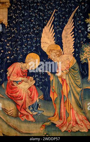 France, Maine-et-Loire, Angers, le château des ducs d'Anjou, la tapisserie de l'Apocalypse, Saint Jean et l'Ange Banque D'Images