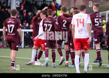 Edimbourg, Royaume-Uni. 20 janvier 2024. Ainslie Park. Edimbourg. Spartans v Hearts. 20 janvier 2024 lors du match de Scottish Gas Scottish Cup entre Spartans et Hearts Hearts Frankie Kent est félicité par ses coéquipiers après avoir marqué un vainqueur tardif (crédit photo : Alamy Live News/David Mollison) crédit : David Mollison/Alamy Live News Banque D'Images