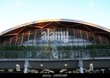 WWF UK Living Planet Centre, siège social, siège social et centre d'accueil des visiteurs, Woking, Surrey, conçu par Hopkins Architects terminé en 2013 Banque D'Images