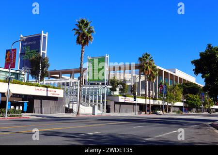 Los Angeles, Californie : The Music Center - Dorothy Chandler Pavilion - Mark taper Forum, Ahmanson Theatre situé au 135 N Grand Ave, Los Angeles Banque D'Images