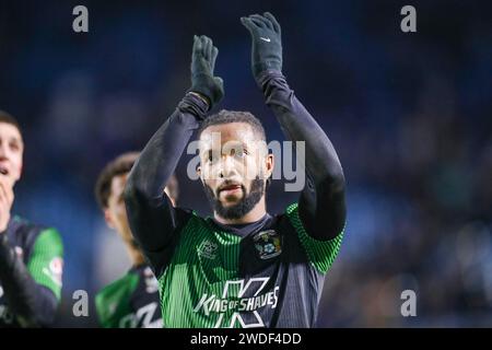 Sheffield, Royaume-Uni. 20 janvier 2024. Kasey Palmer (45), milieu de terrain de Coventry City, applaudit les fans après sa victoire lors du Sheffield Wednesday FC v Coventry City FC SKY BET EFL Championship Match au Hillsborough Stadium, Sheffield, Angleterre, Royaume-Uni le 20 janvier 2024 Credit : Every second Media/Alamy Live News Banque D'Images