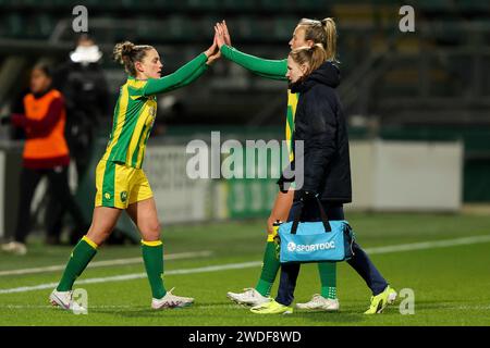 Den Haag, Niederlande. 20 janvier 2024. DEN HAAG, PAYS-BAS - JANVIER 20 : Lobke Loonen d'ado Den Haag remplace Chloe Vande Velde d'ado Den Haag lors du match Azerion Vrouwen Eredivisie entre ado Den Haag et FC Utrecht au Bingoal Stadion le 20 janvier 2024 à Den Haag, pays-Bas (photo Hans van der Valk/Orange Pictures) crédit : dpa/Alamy Live News Banque D'Images