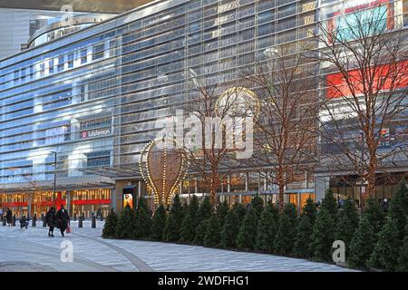 Noël à New York. Zone commerçante et commerciale de 7 étages à Hudson yards, New York Banque D'Images