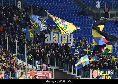 Rome, Italie. 20 janvier 2024. Supporters de Hellas Vereona lors du match de Serie A entre L'AS Roma et Hellas Verona au Stadio Olimpico à Rome, Italie, le 20 janvier 2024. Crédit : Nicola Ianuale/Alamy Live News Banque D'Images