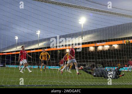 Newport, Royaume-Uni. 20 janvier 2024. EFL football League Two Match, Newport County contre Wrexham à Rodney Parade à Newport, pays de Galles le samedi 20 janvier 2024. Cette image ne peut être utilisée qu'à des fins éditoriales. Usage éditorial uniquement, photo par Andrew Orchard/Andrew Orchard photographie sportive/Alamy Live News crédit : Andrew Orchard photographie sportive/Alamy Live News Banque D'Images