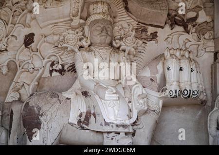 Statue dans la salle des héros, Mandor, près de Jodhpur, Rajasthan, Inde Banque D'Images