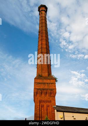 Border Breweries Chimney (anciennement Soames Brewery Chimney), Tuttle Street, Wrexham, Wrexham County Borough, pays de Galles, ROYAUME-UNI Banque D'Images