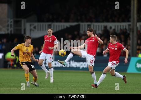 Newport, Royaume-Uni. 20 janvier 2024. George Evans de Wrexham en action. EFL football League Two Match, Newport County contre Wrexham à Rodney Parade à Newport, pays de Galles le samedi 20 janvier 2024. Cette image ne peut être utilisée qu'à des fins éditoriales. Usage éditorial uniquement, photo par Andrew Orchard/Andrew Orchard photographie sportive/Alamy Live News crédit : Andrew Orchard photographie sportive/Alamy Live News Banque D'Images