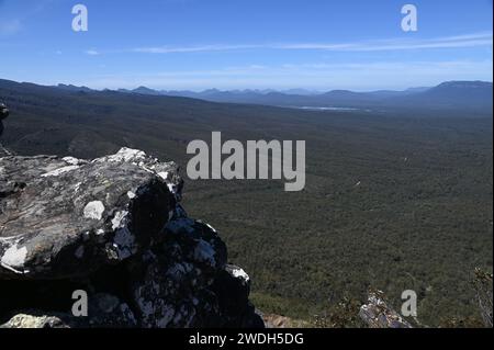 Sur le sentier vers les balcons dans le parc national des Grampians Banque D'Images