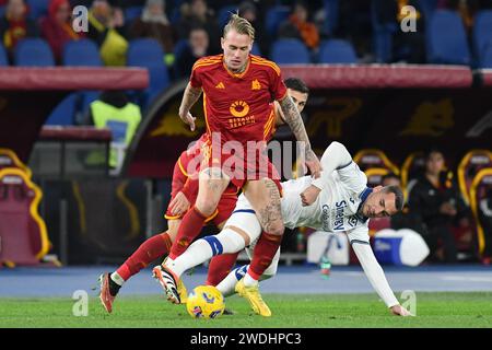 Rome, Latium. 20 janvier 2024. Rick Karsdorp de L'AS Roma lors du match de Serie A entre Roma et Hellas Verona au Stade Olympique, Italie, le 20 janvier 2024. AllShotLive crédit : SIPA USA/Alamy Live News Banque D'Images