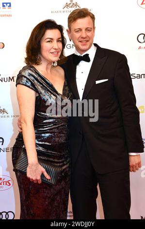 Dorothee Bär mit Ehemann Oliver Bär beim 48. Deutschen Filmball 2024 im Hotel Bayerischer Hof. München, 20.01.2024 *** Dorothee Bär avec son mari Oliver Bär au bal du film allemand 48 2024 à l'hôtel Bayerischer Hof Munich, 20 01 2024 Foto:XB.xInsingerx/xFuturexImagex filmball 4199 Banque D'Images