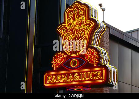 Universal City, Hollywood, Californie : KARMA and LUCK Spiritual Lifestyle Brand Store sur CityWalk à Universal Studios Hollywood Banque D'Images