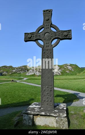 Réplique de St John's Cross à l'extérieur de l'abbaye d'Iona, île d'Iona, Écosse Banque D'Images