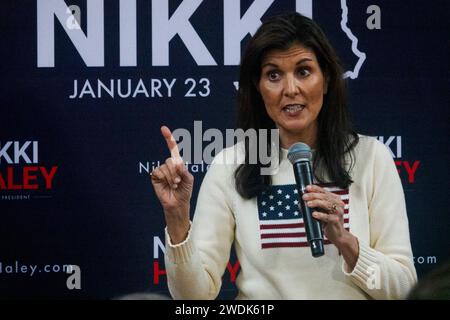 Peterborough, New Hampshire, États-Unis. 20 janvier 2024. NIKKI HALEY, espoir républicain présidentiel, prononce un discours devant ses partisans à Peterborough, NH, avant la primaire de mardi (crédit image : © Laura Brett/ZUMA Press Wire) À USAGE ÉDITORIAL SEULEMENT! Non destiné à UN USAGE commercial ! Banque D'Images