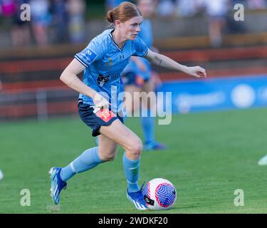 Sydney, Australie. 21 janvier 2024. Cortnee Vine du Sydney FC contrôle le ballon lors du match de Rd13 féminin de la A-League entre le Sydney FC et les Newcastle Jets à Leichhardt Oval le 21 janvier 2024 à Sydney, Australie Credit : IOIO IMAGES/Alamy Live News Banque D'Images