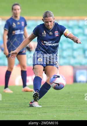 Lilyfield, Australie. 21 janvier 2024. Cassidy Davis des Jets de Newcastle est en action lors du match de la saison 13 de la Liberty A-League 2023/24 entre le Sydney FC et les Jets de Newcastle qui s'est tenu au Leichhardt Oval à Lilyfield. Score final Sydney FC 2:1 Newcastle Jets. Crédit : SOPA Images Limited/Alamy Live News Banque D'Images