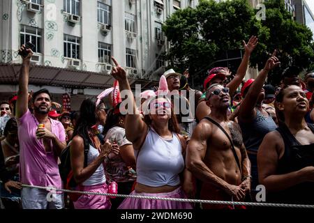 21 janvier 2024, Rio de Janeiro, Rio de Janeiro, Brésil : RIO DE JANEIRO (RJ), 01/21/2024 - CARNIVAL/DANIELA MERCURY/CHA DA ALICE/BLOCOS/RUAS - Bloco do Cha da Alice apporte la traditionnelle Pipoca da Rainha avec la chanteuse Daniela Mercury au carnaval de rue de Rio de Janeiro en janvier ce dimanche (21). (Photo : Aline Ribeiro AlcÃƒÂ¢ntara/Thenews2/Zumapress) (image de crédit : © Aline Alcantara/TheNEWS2 via ZUMA Press Wire) USAGE ÉDITORIAL SEULEMENT! Non destiné à UN USAGE commercial ! Banque D'Images