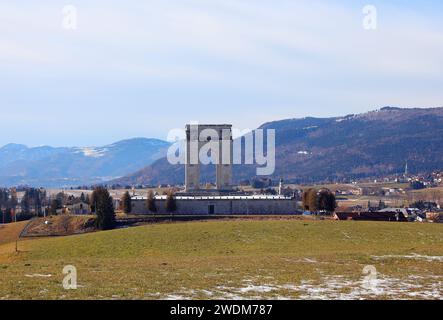 Asiago, VI, Italie - 9 décembre 2023 : Mémorial de guerre appelé OSSARIO del Leiten en hiver Banque D'Images